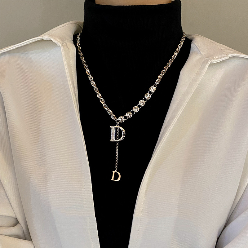 Дизайнерские Чокеры с надписью – обзор и цена Women Fashion Brand Logo